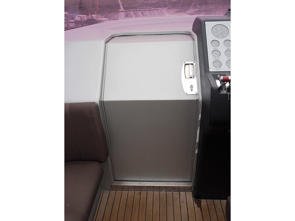 Saloon, Accommodation